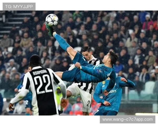 足球传奇瞬间再现：那些改变历史的进球与瞬间定格