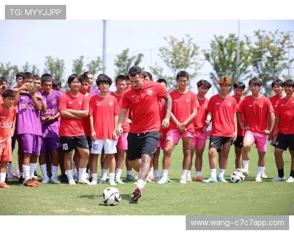 足球射手榜第一球星破纪录背后的努力与奋斗历程解析